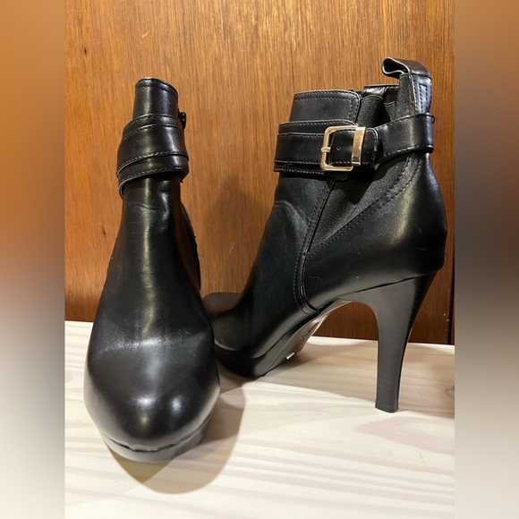 Alfani Step'n' Flex Ankle Boots - Picture 9 of 14